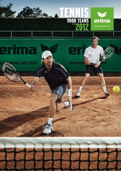 Compact en overzichtelijk: de nieuwe Tennisflyer 2012 van ERIMA.